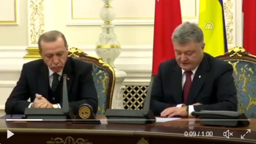 VIDEO: Kad Erdogan zaspi pred “budnim okom” kamere
