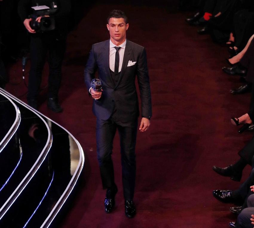 Ronaldo igrač godine, u idealnom timu petorica iz Reala