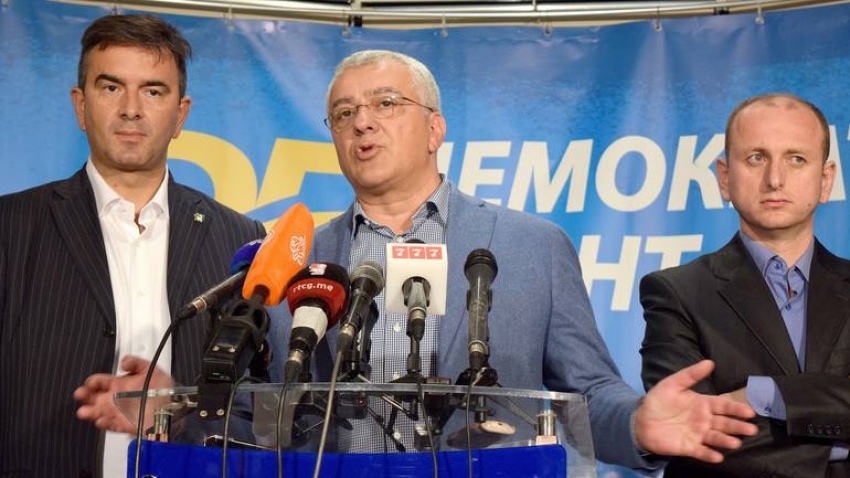 Optužuju građansku opoziciju da sarađuje sa Vladom, a DF prvi ide kod premijera