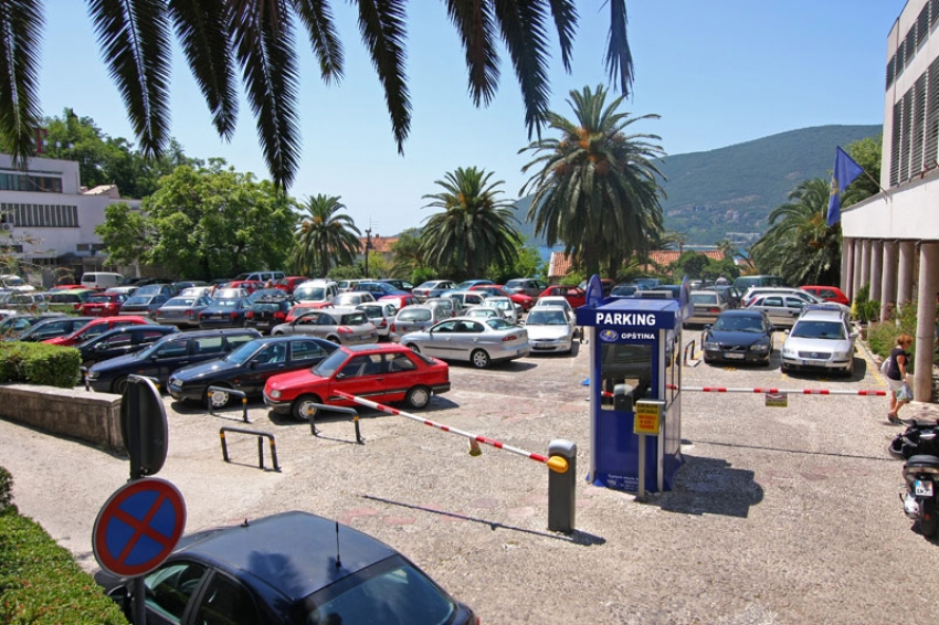 Prošla sezona, pa pojeftinio parking