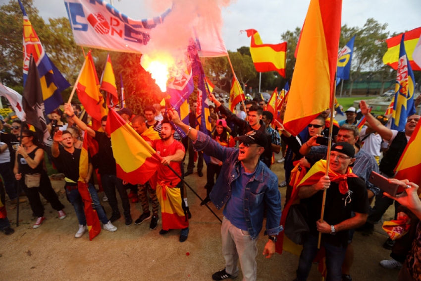 Sukob demonstranata u Barseloni, letjele stolice