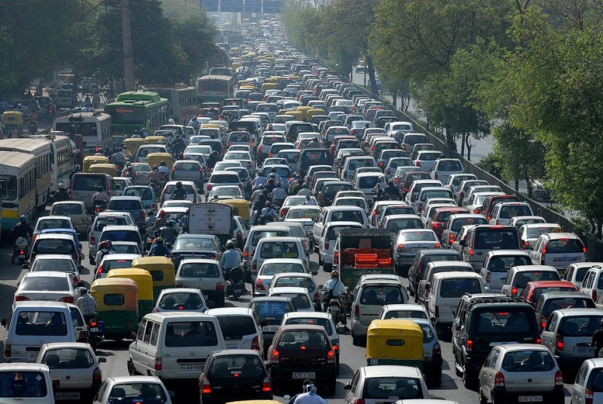 Kako se Singapur bori protiv saobraćajnih gužvi: Zabranili kupovinu automobila!
