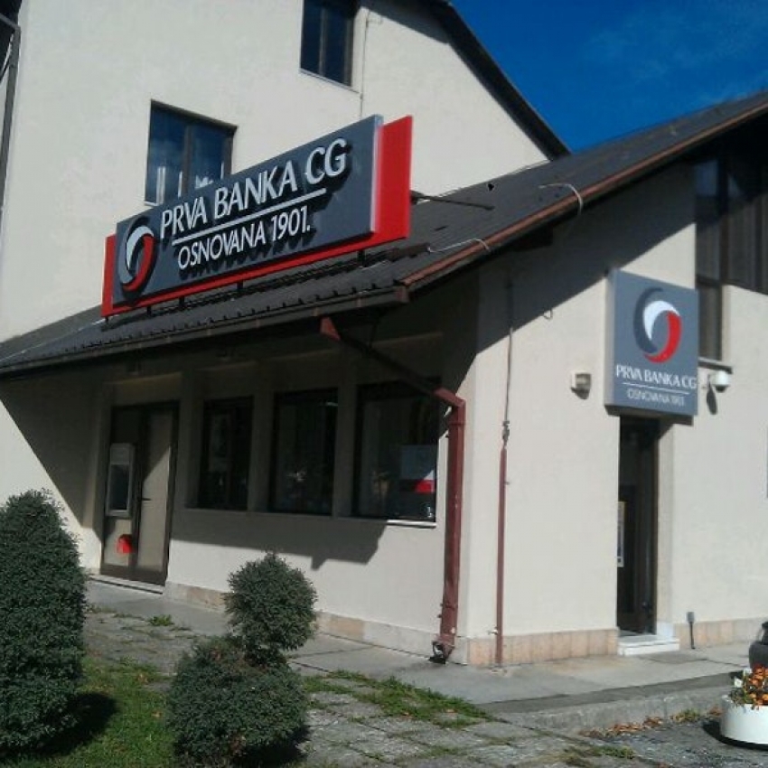 Radnici osumnjičeni za pljačku Prve banke, za novcem se traga