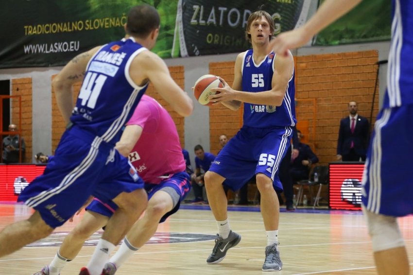 Mornar nemoćan u Sremskoj Mitrovici