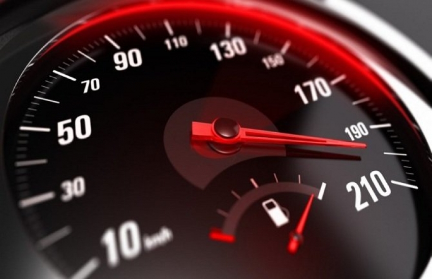 Cetinjanin “BMW”- om jurio 200 km/h!