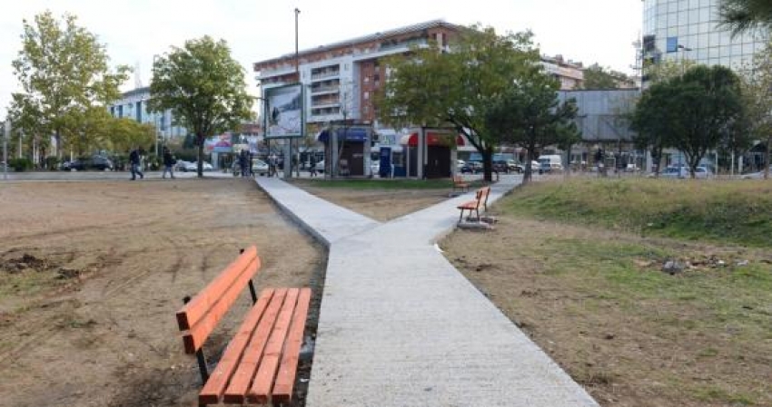 Ekipe Agencije za stanovanje na više lokacija u gradu