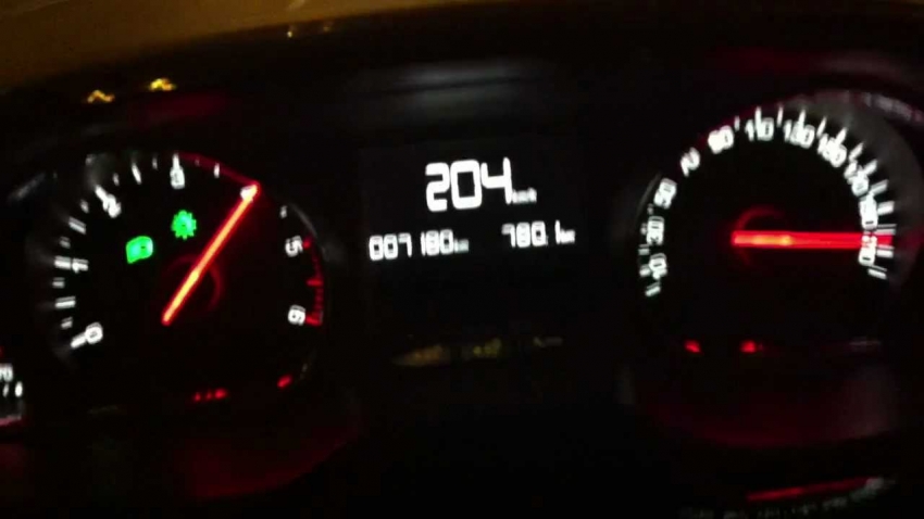 Divljačka vožnja: Kroz Uliće letio brzinom od 204 km/h!