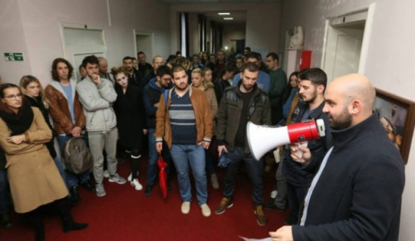 Studenti ‘zauzeli’ rektorat i zraže da se ispitaju i seksualne afere na Univerzitetu