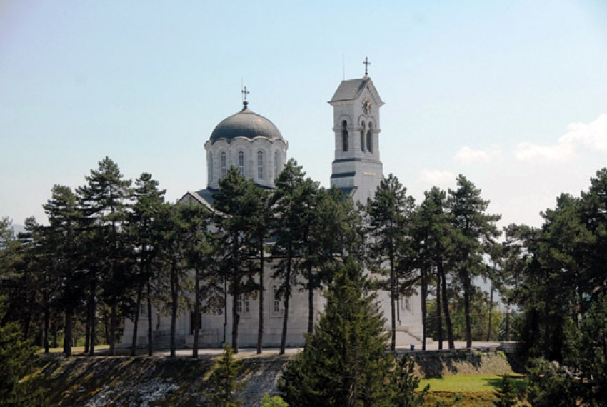 Nikšić: Sveštenik spriječio krađu priloga iz hrama Sv. Vasilija Ostroškog