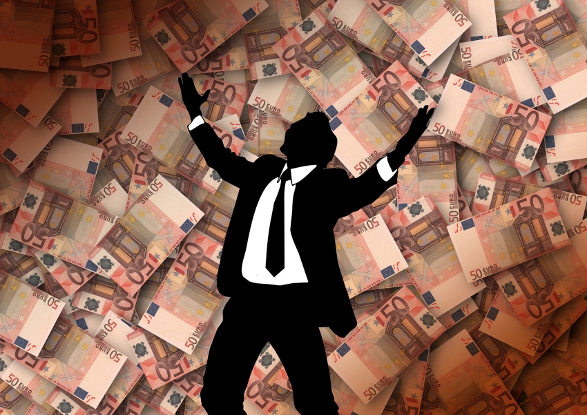 Čudno ali istinito: Neko u Crnoj Gori mjesečno prima platu od 43.500 eura!