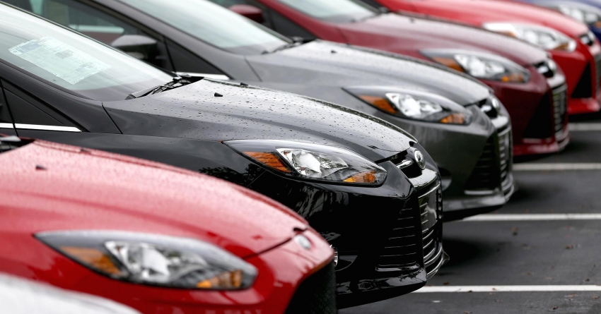 Nemate automobil? Pa šta, nema ga ni naš premijer, kao ni devet ministara