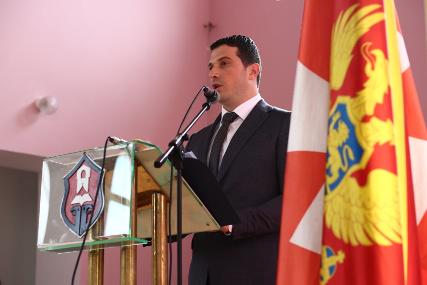 Janović otvorio renoviranu fiskulturnu salu cetinjske Gimnazije