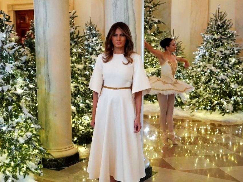 FOTO: Evo kako je Melanija Tramp okitila Bijelu kuću
