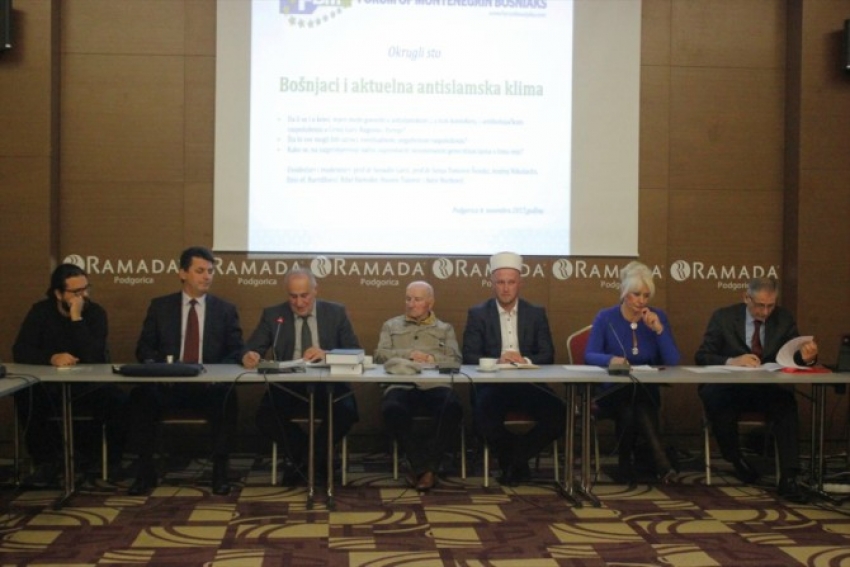 Rastoder: Likovanje zbog vraćanja krsta na Sahat kulu kruna je antiislamske klime