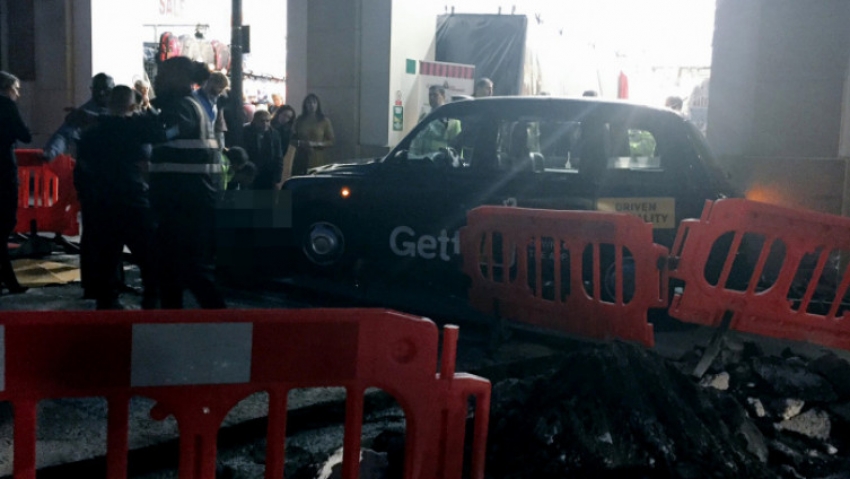 London: Automobilom gazio pješake, ima povrijeđenih