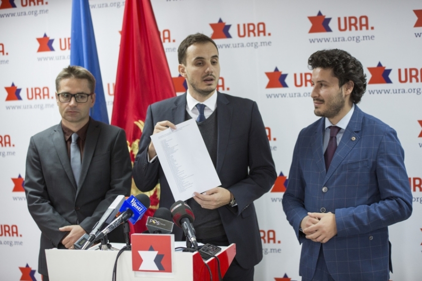 URA poručila Đukanovićima: Da volite Crnu Goru plaćali bi joj porez