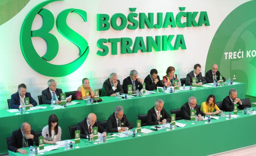 Svi direktori i sekretari: Bošnjaci za godinu zaposlili sve do trećeg koljena