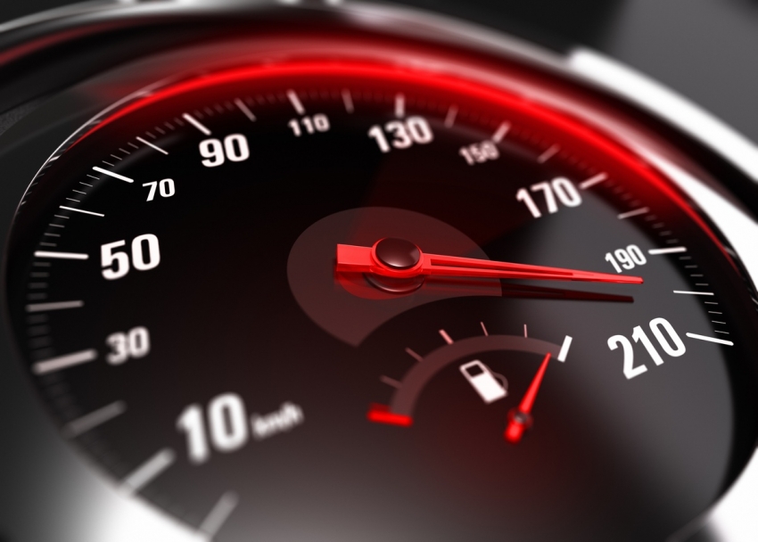 Prekršajna prijava protiv Podgoričanina: Vozač početnik jurio 200 km/h u “Audiju”