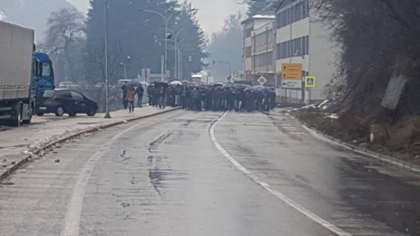 Srpski Malinari blokirali put prema Crnoj Gori