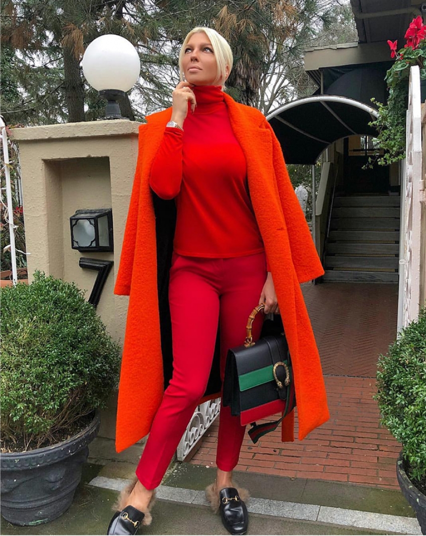 Jelena Karleuša u kombinacija od 4.414 eura: Ona zna kako se kombinuju boje!