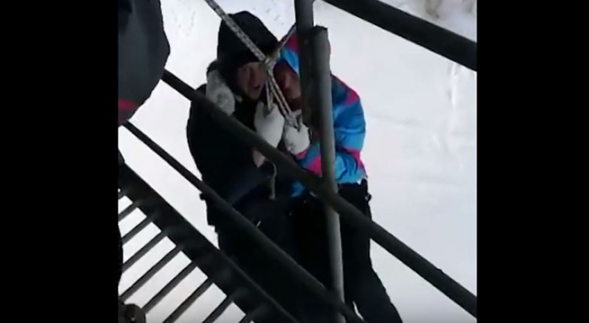 VIDEO – Kad pođe po zlu: Uže bilo predugo, mladi par završio u bolnici