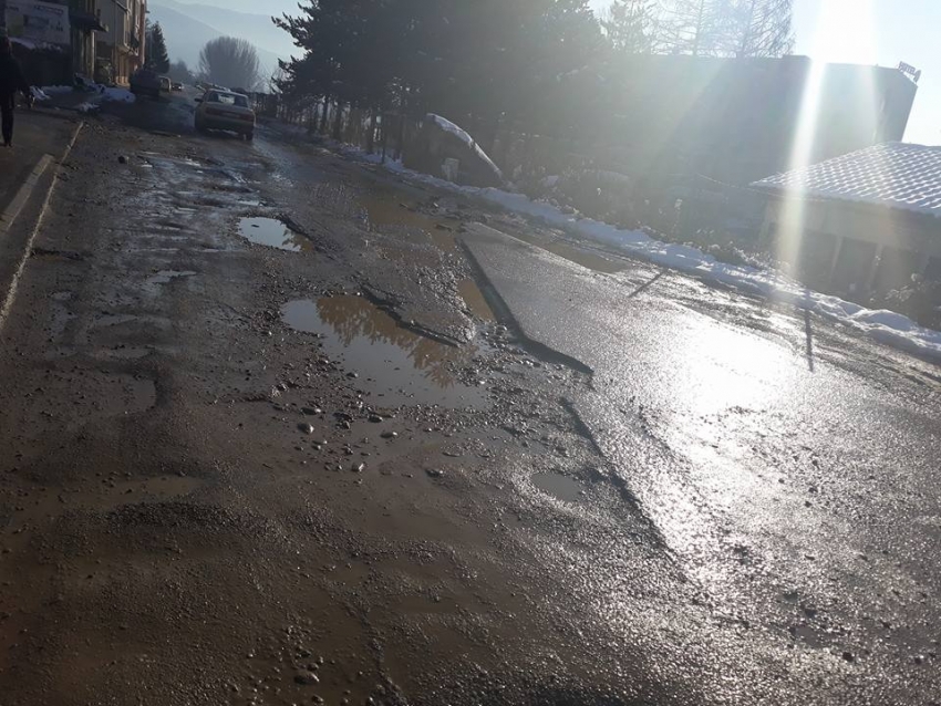 DPS Berane: Zakrpite ulice, to vam je dužnost!