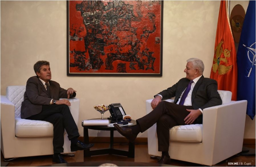 Marković: Povećaćemo plate vatrogascima