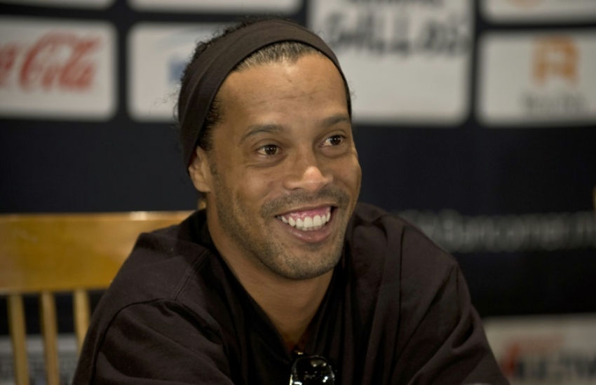 Ronaldinjo prelazi u političare