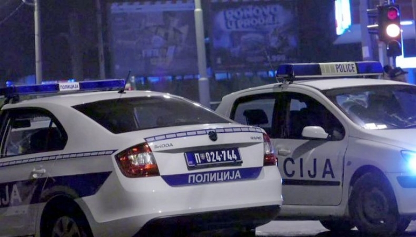 Opsadno stanje u Obrenovcu: Migrant napao policijsku patrolu