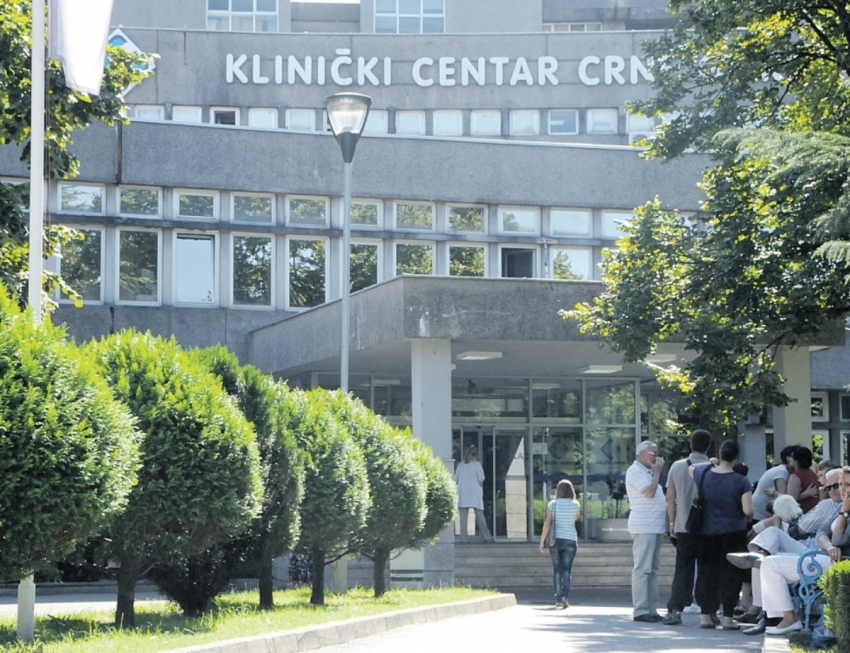 Šveđanka pala sa 1. sprata zgrade u Budvi: Sad je stabilno
