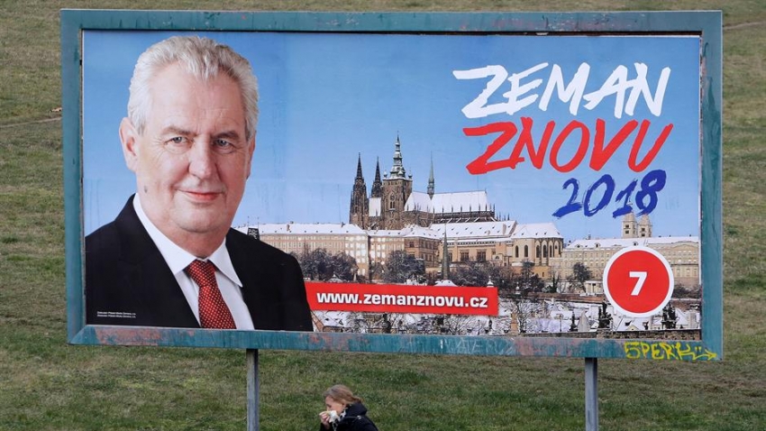 Zeman pobijedio u prvom krugu predsjedničkih izbora u Češkoj