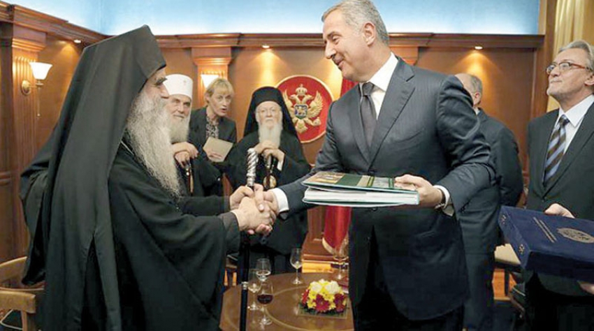 “Jezik kao sjekira”: Amfilohije nas odvaja od Srpske crkve i postaje crnogorski patrijarh?