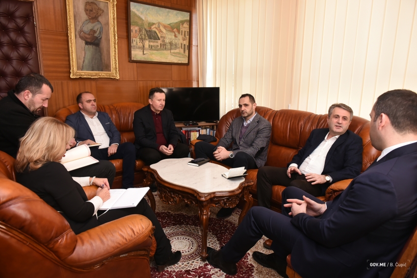 VIDEO i FOTO: Ministri na sjeveru poslije zemljotresa, brzo definisati najhitnije slučajeve