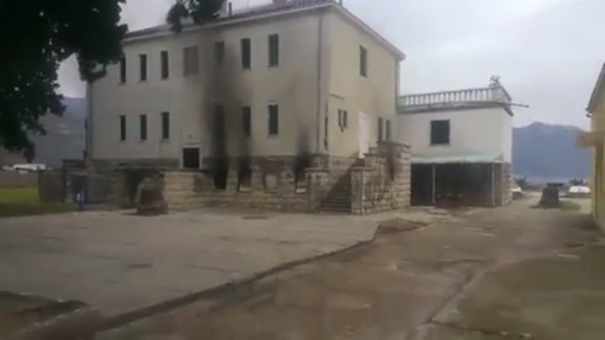 Petarda izazvala požar u Budvi