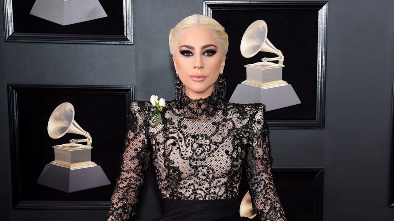 Lada Gaga obilježila 60. dodjelu Grammy nagrada: Frizura u stilu Vikinških kraljica o kojoj se priča