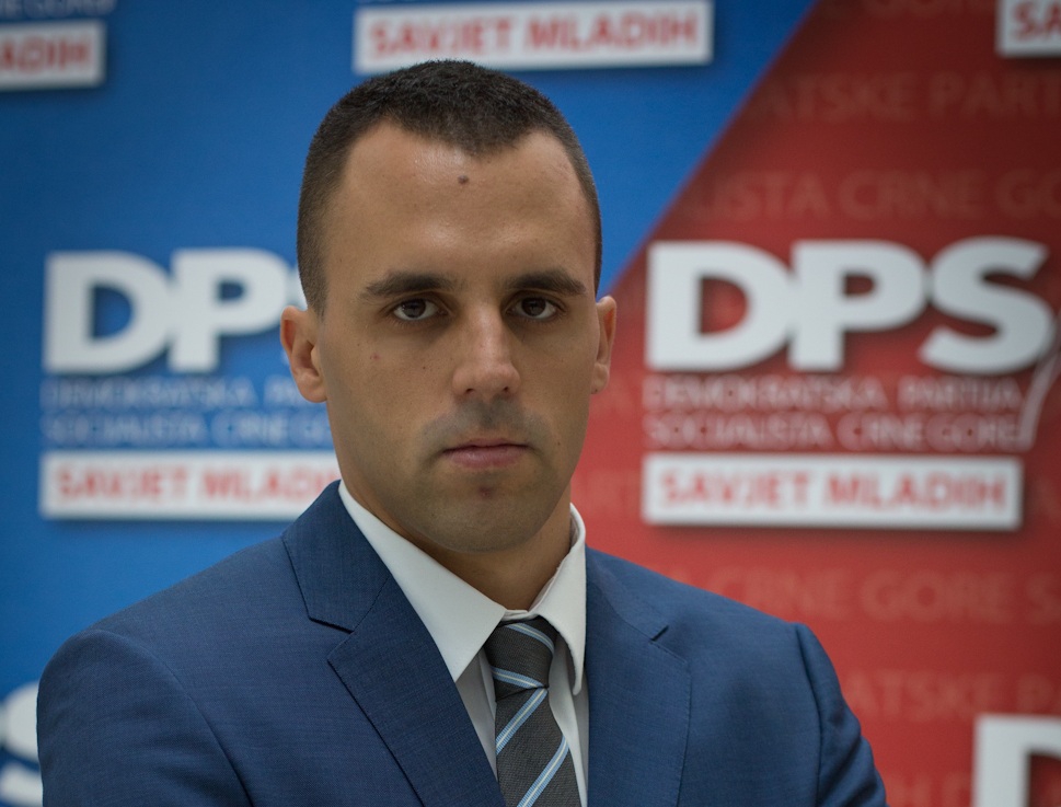 Pešić: Bečić i Abazović – jedno političko biće u dva tijela