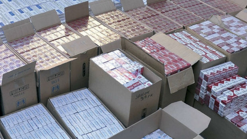 Uhapšene dvije osobe: Pronađene cigarete bez akciznih markica vrijednosti oko 30.000 eura