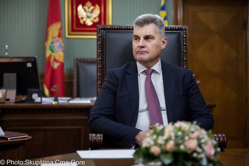 Brajović čestitao Božić: Nada je motiv da budemo bolji i tolerantniji