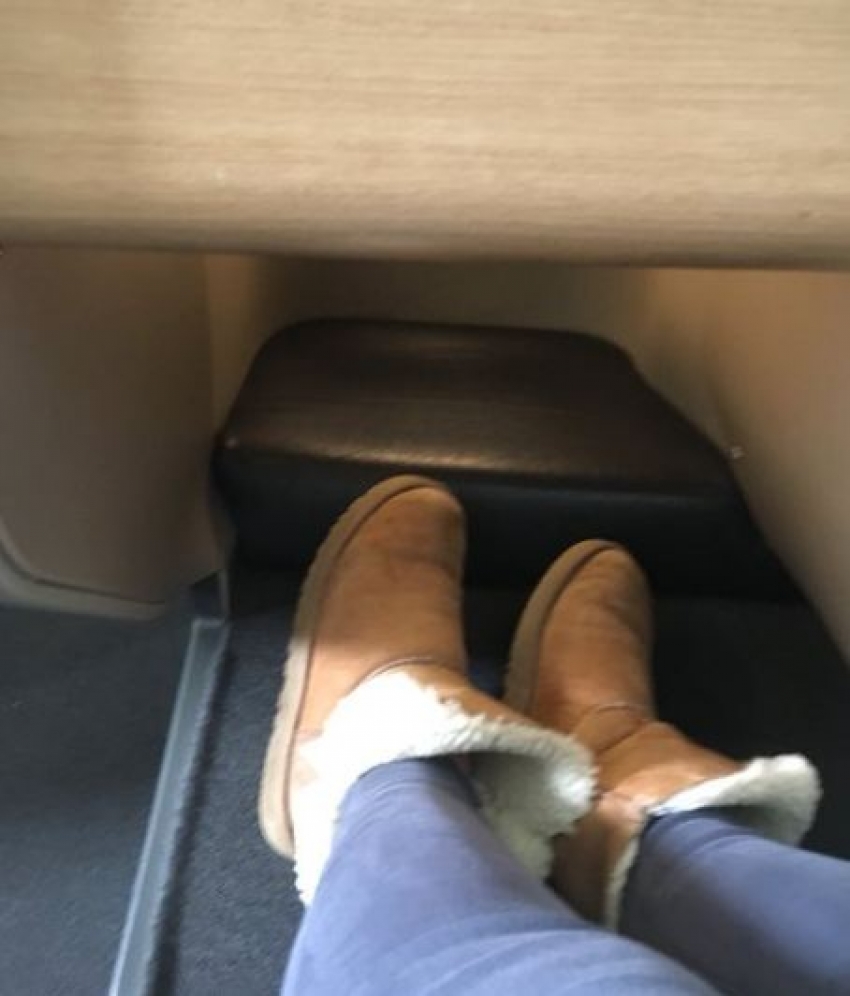 Ružne su: U avion ne može niko s “agsicama”!