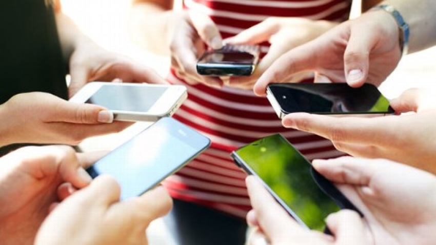 U Crnoj Gori duplo više korisnika mobilnih telefona nego pismenih