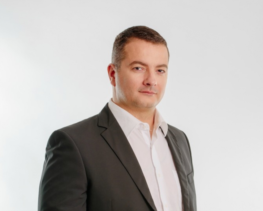 Saslušan vozač kojeg je prijavio Vuksanović, izjavio da ga nije ni primijetio