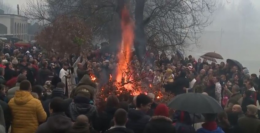 Amfilohije: Prvi ću ponijeti kamen na Lovćen kojim ćemo oprati obraz Cetinja