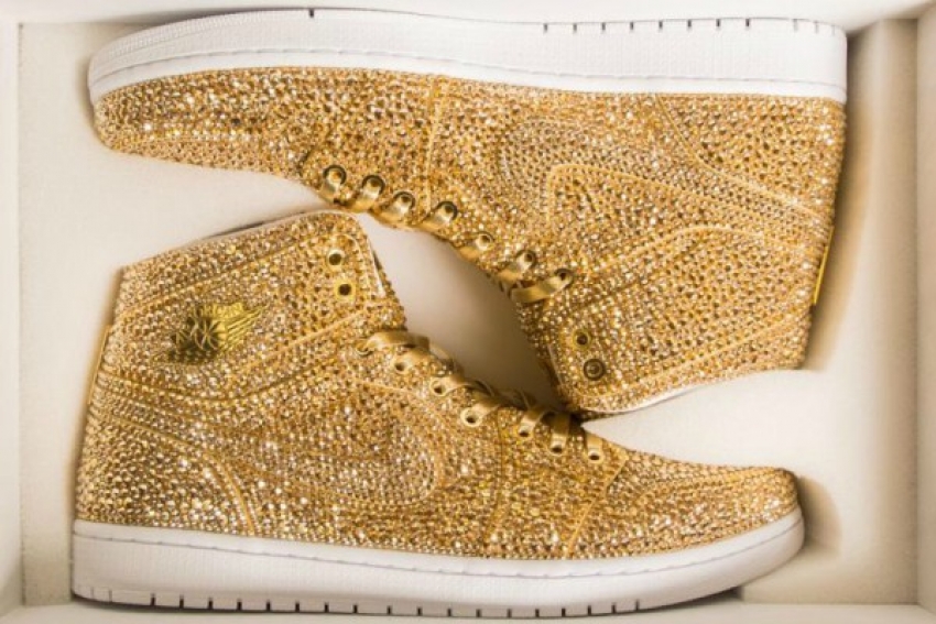 Novi modni trend: Nike patike ukrašene SWAROVSKI kristalima