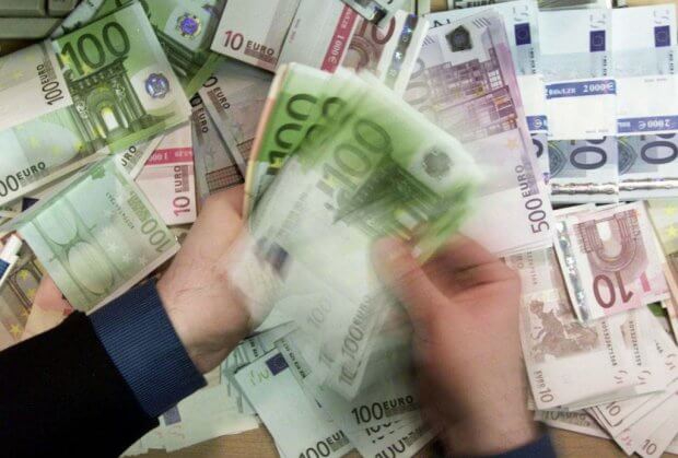 Godišnje se štednjom u crnogorskim bankama, na 1.000 zaradi od 7,5 do 21 euro