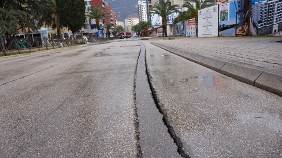 Pukotine u Mediteranskoj se proširile, Krapović razgovarao sa dekanom Građevinskog fakulteta