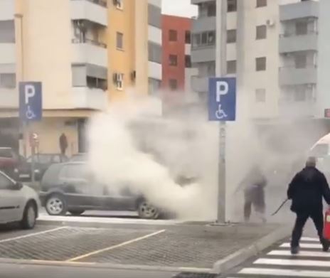 Stari aerodrom: Gorjelo auto, nema povrijeđenih