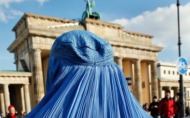 Napadnuta muslimanka u Berlinu zbog nošenja burke