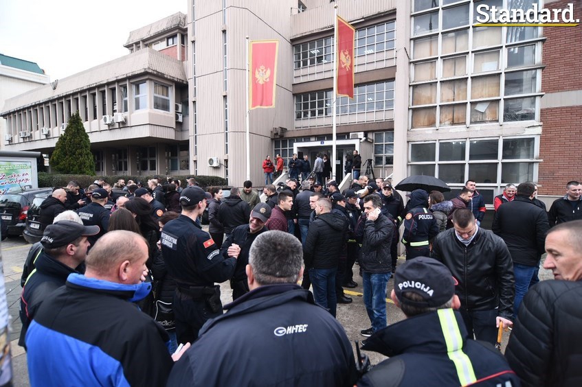 UP: Nije nam bilo prijavljeno okupljanje članova Sindikata ispred Osnovnog suda
