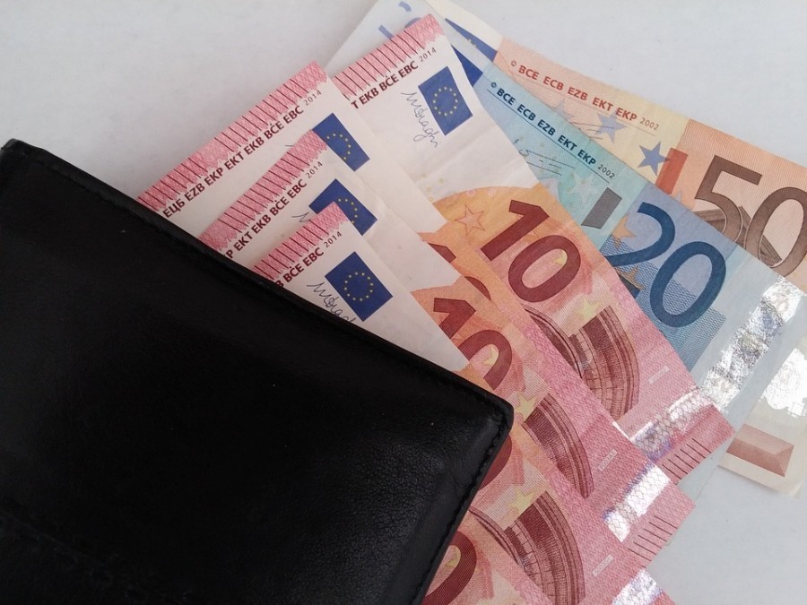 Platu do 250 eura ima 77.000 zaposlenih u Crnoj Gori