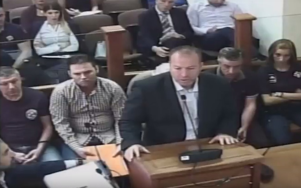 Dikić i dalje štrajkuje glađu, odbija medicinsku pomoć